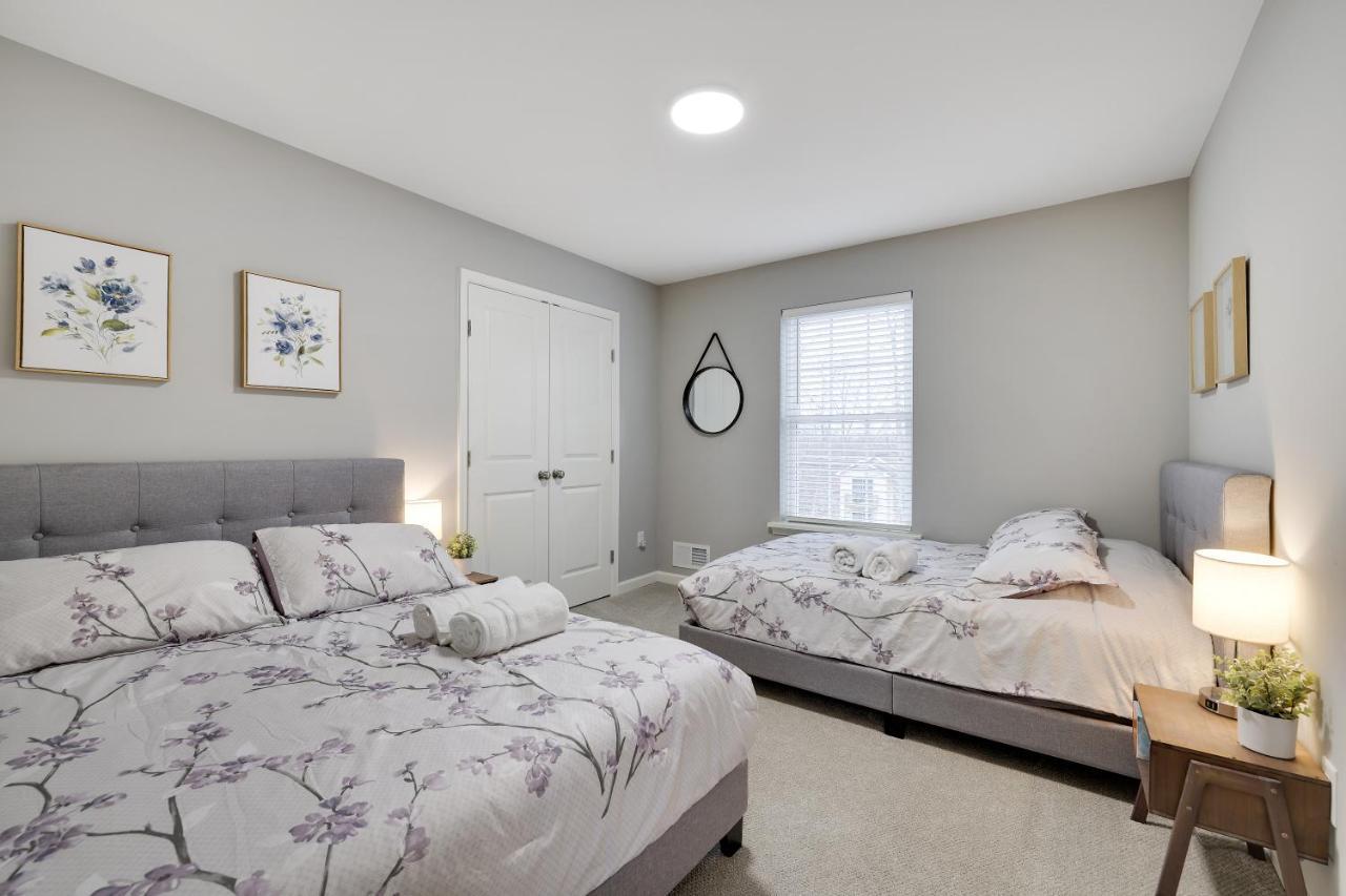 Modern 5br, Kid-friendly In Poconos With Pool Table Villa East Stroudsburg
