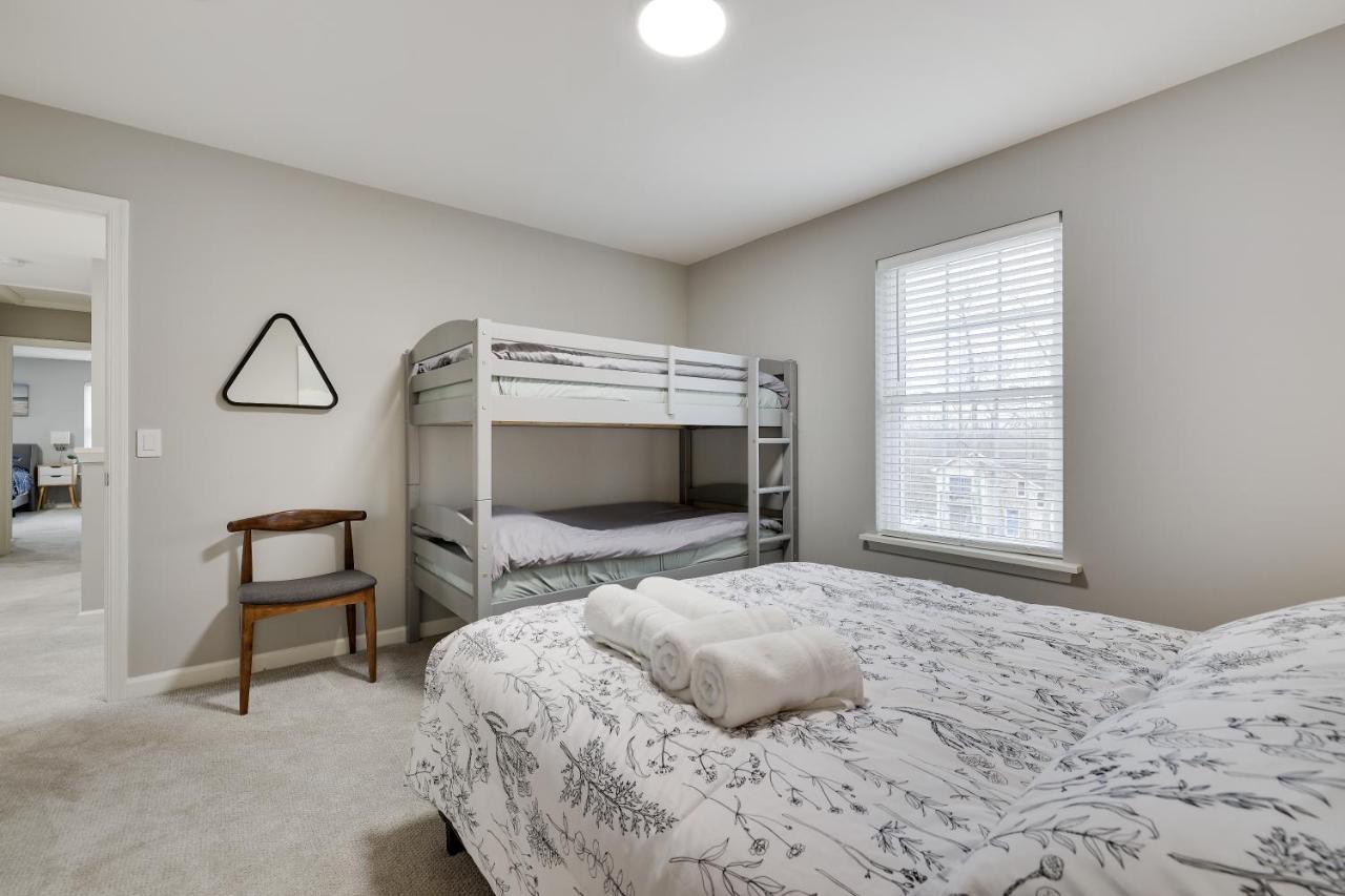 Modern 5br, Kid-friendly In Poconos With Pool Table *